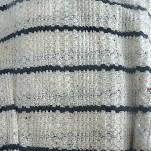 (51)New Adorable Striped Knit Cold Shoulder Front Tie Spring Summer Top - Picture 4 of 5